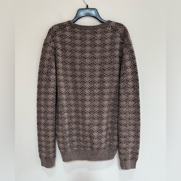 Jos A. Bank NWT Reserve Collection Lambs Wool Geometric Sweater, Brown/Tan, XL - Picture 2 of 7